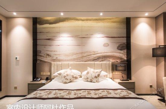 鸿海大厦精品酒店 | 现代豪华与舒适并重-15