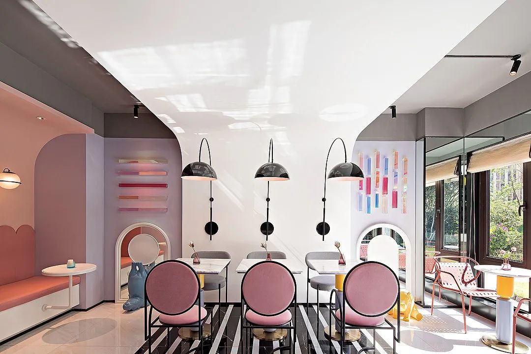 重庆金科天宸 63㎡孟菲斯风咖啡馆，设计巧妙融入多彩艺术元素-24