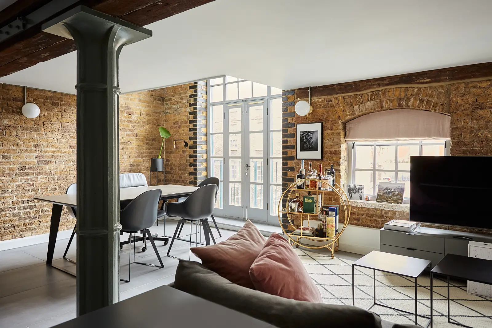 伦敦前皮革厂的现代风格 loft 改造-5