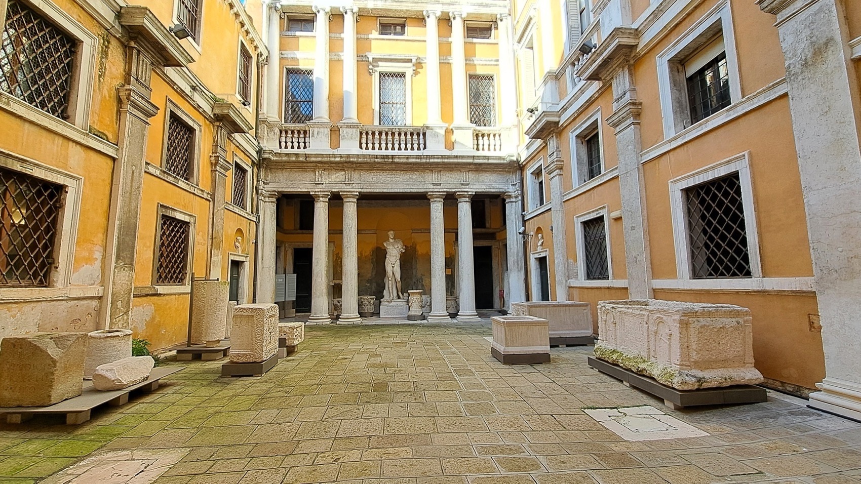 意大利威尼斯国家考古博物馆·特别装置艺术展《LINES》-62