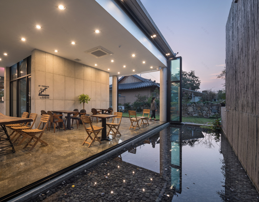 韩国乡村里的现代咖啡屋住宅-17