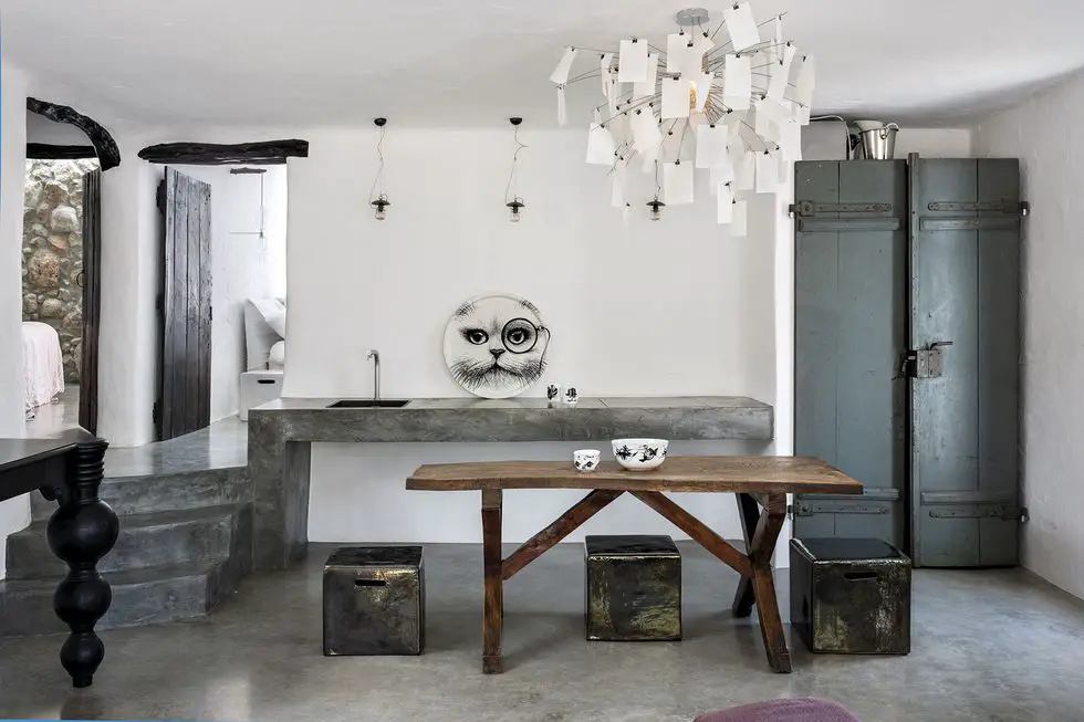 英设计师的伊比莎岛梦幻别墅 | 艺术与传统的完美融合-1