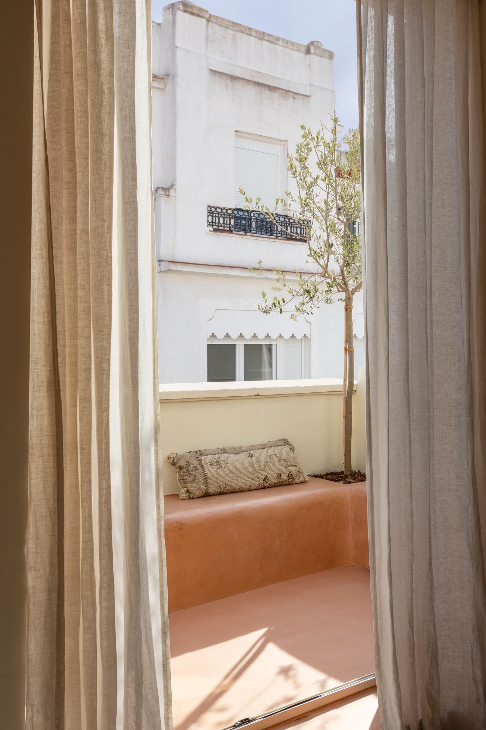 马德里狭长房屋改造案例丨西班牙马德里丨Las Bernardas工作室-20