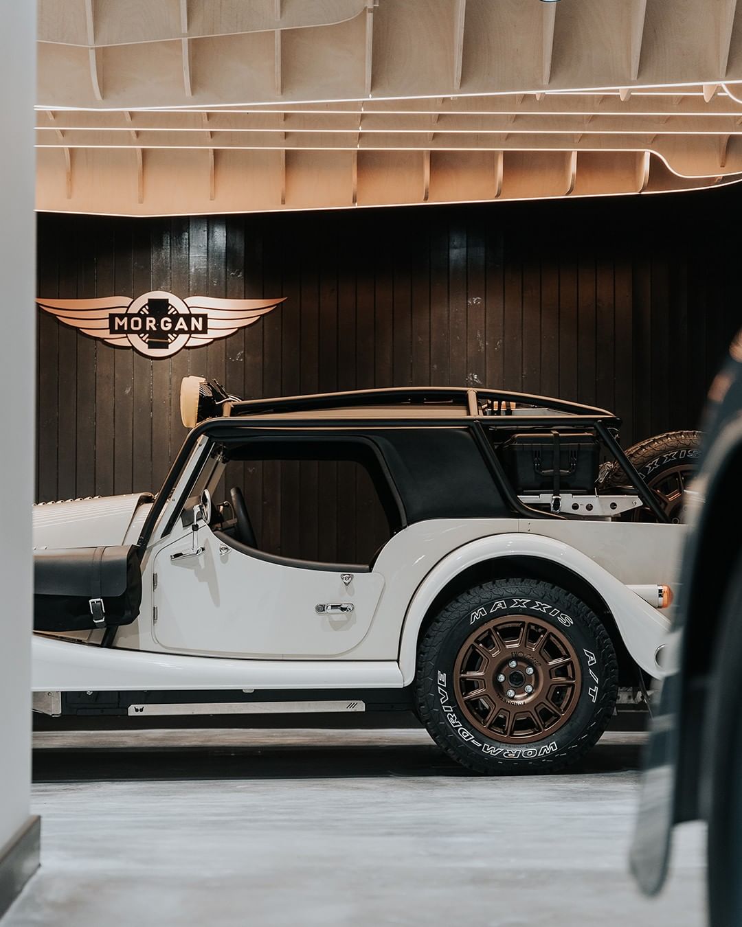 摩根汽车伦敦旗舰店丨英国伦敦丨Hewitt Studios LLP-10