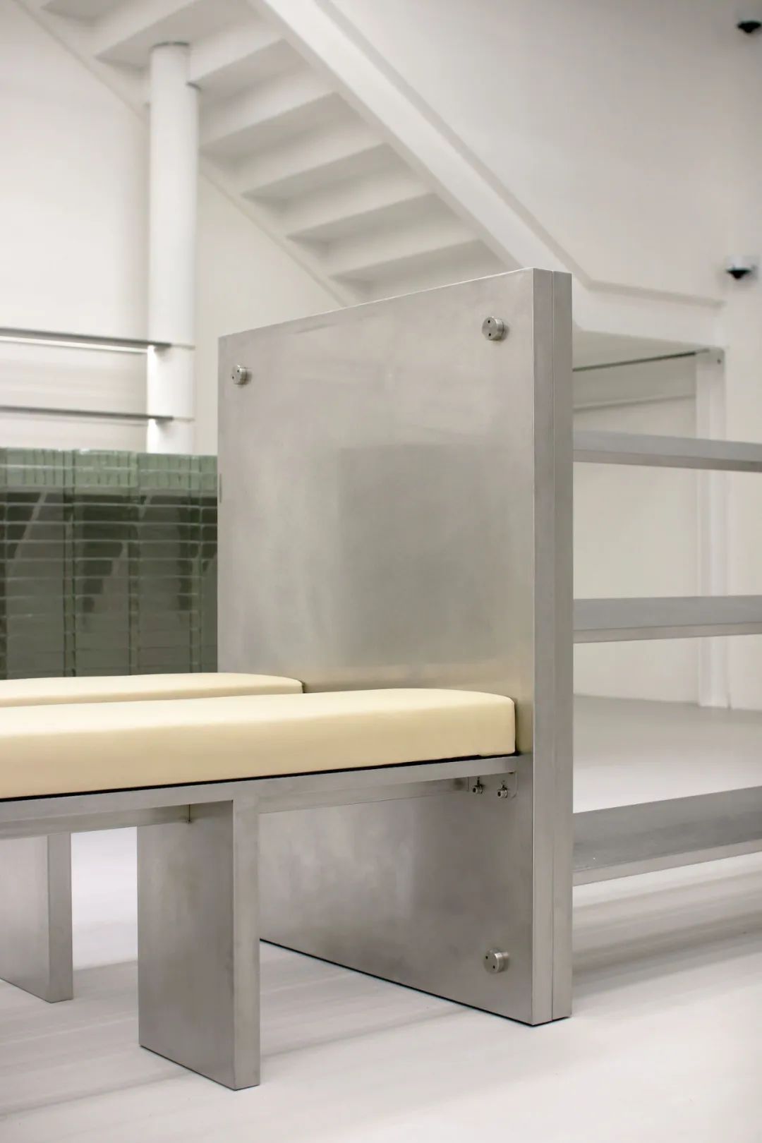 首尔 Kasina 极简鞋店空间丨韩国首尔丨unseenbird-14