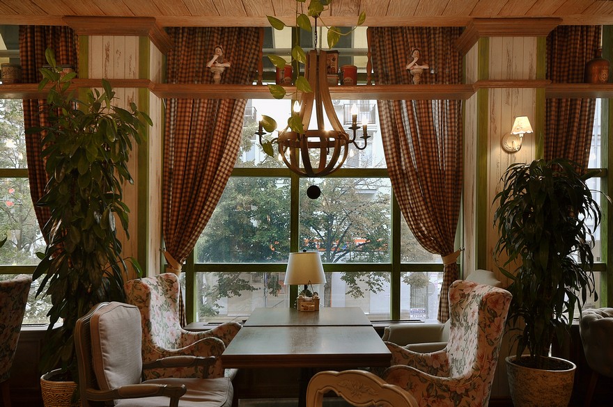 Family Italian Restaurant Chipolucho by ALLARTSDESIGN-18