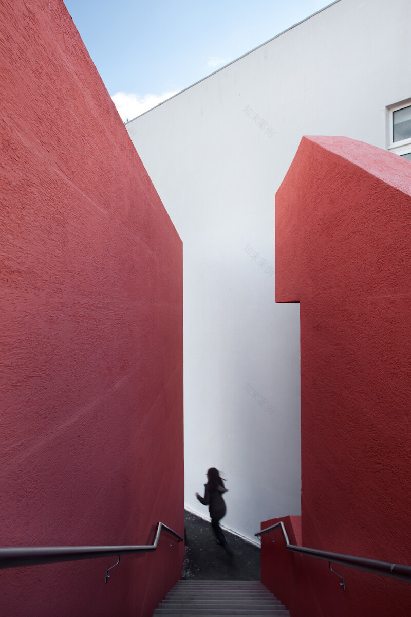 葡萄牙 Rainha Santa Isabel 中学室内设计-21