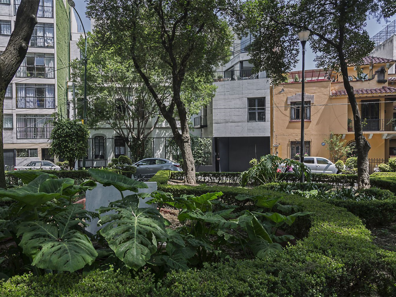 墨西哥莫雷利亚 4 号公寓楼丨Quintanilla Arquitectos-4