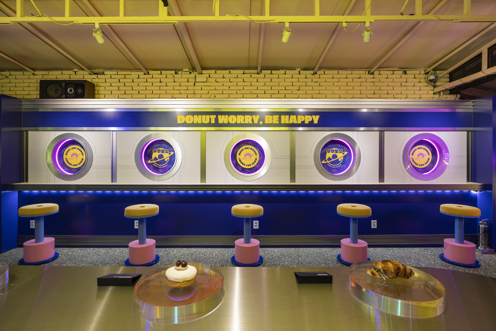 宇宙概念的 30 平米餐厅室内设计-11