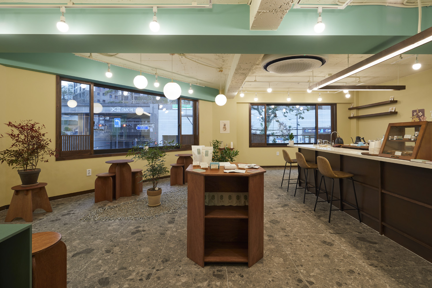 韩式休闲咖啡厅，24 平米打造东方氛围-3