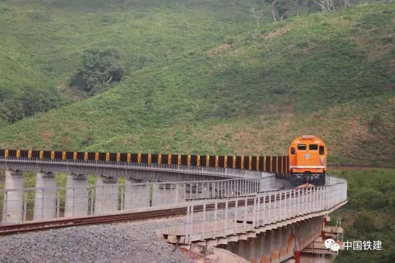 采用“中国标准”，几内亚首条现代化铁路通车运营-12