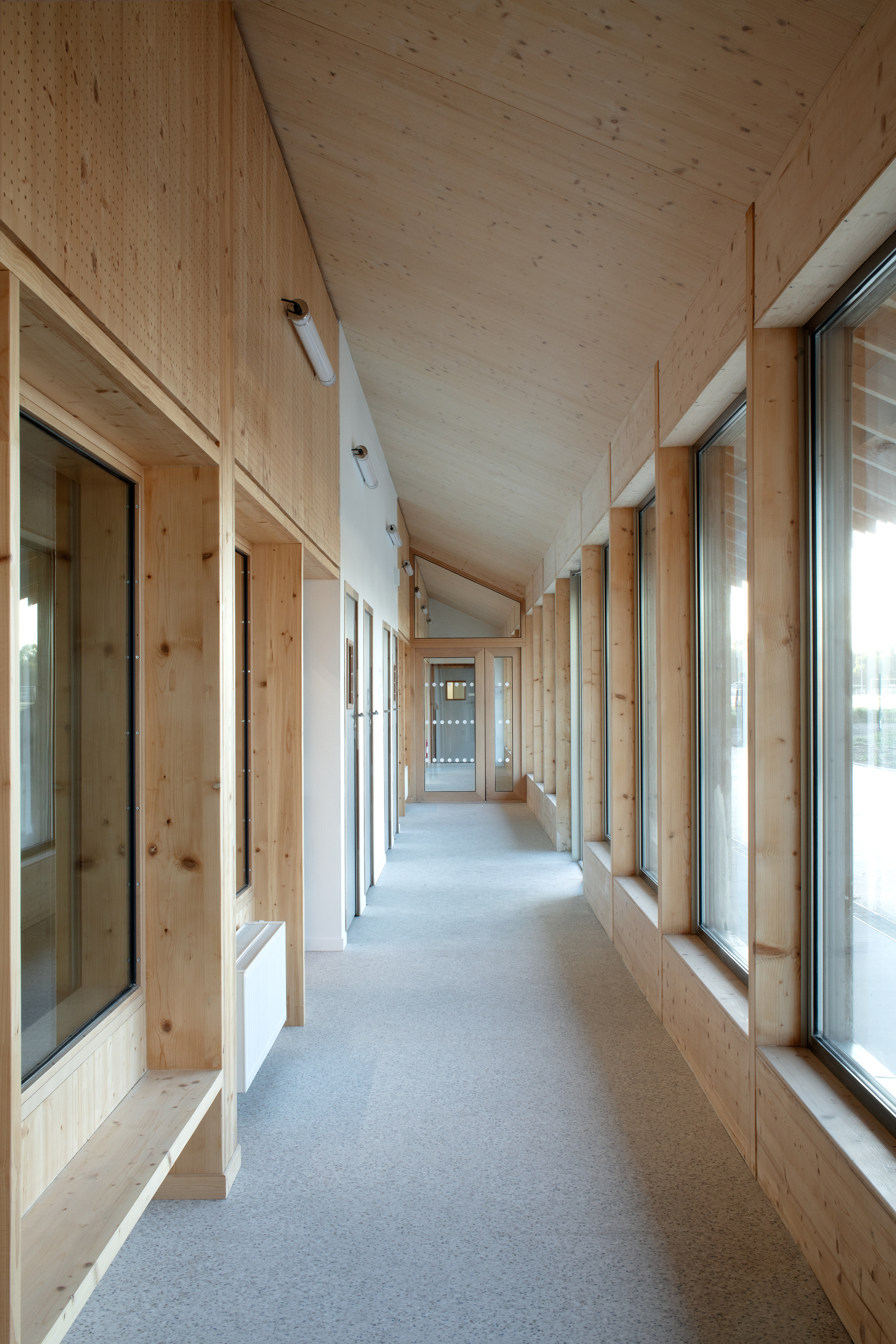 娱乐中心丨法国丨Esnard Sanz-18