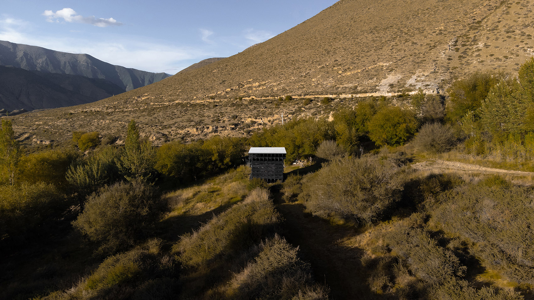 山南观蜂小屋,西藏 / OMNO-3