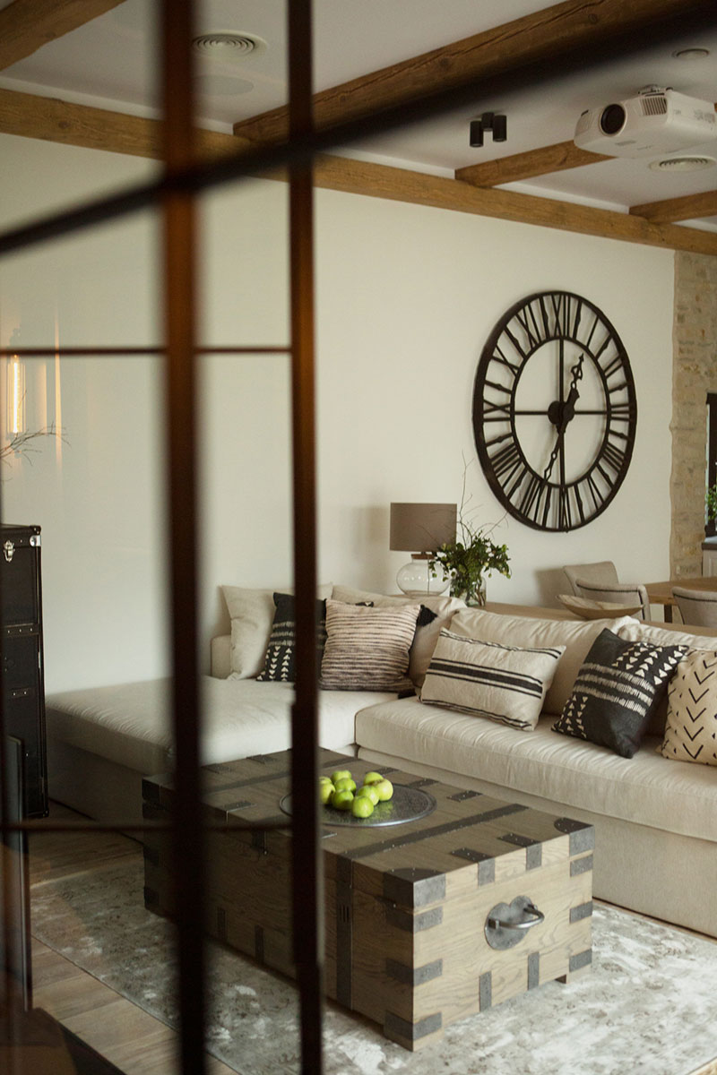 乌克兰首个美式田园风私人住宅设计揭秘-2