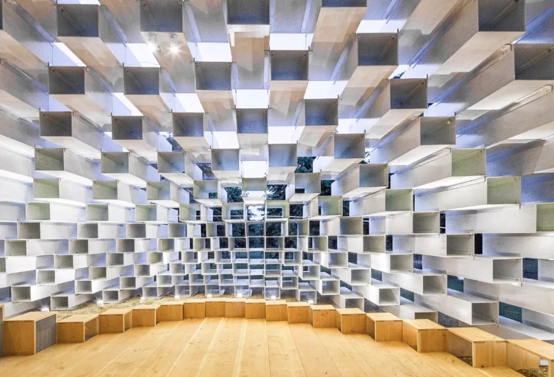 伦敦蛇形展馆"解构"之墙-32