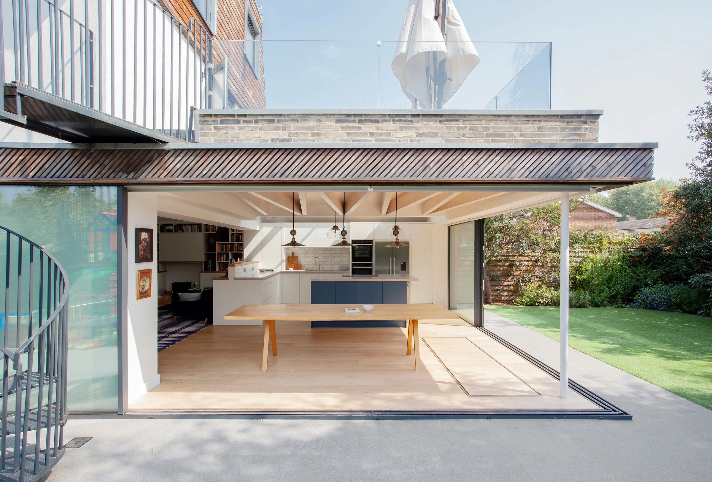 伦敦河畔的船屋改造-11