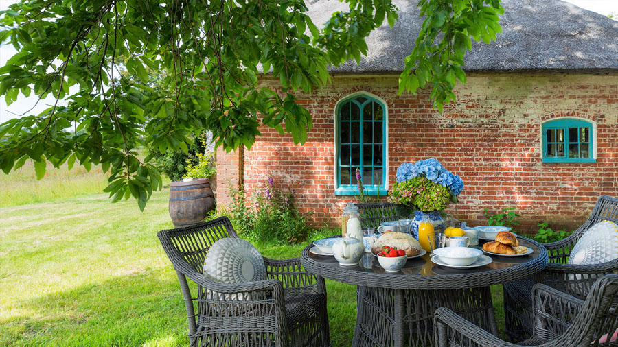 Маленькая дача в Англии посреди леса | 10 фото-11