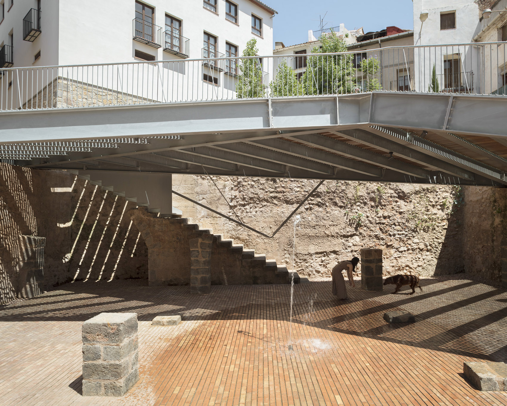 犹太教堂广场改造丨西班牙-20