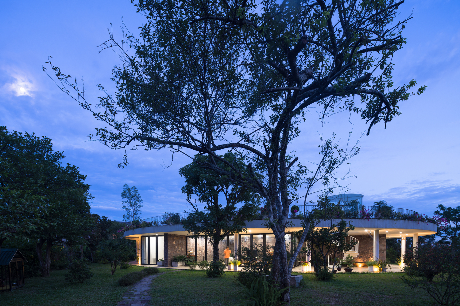 回归自然的现代乡村家园-80