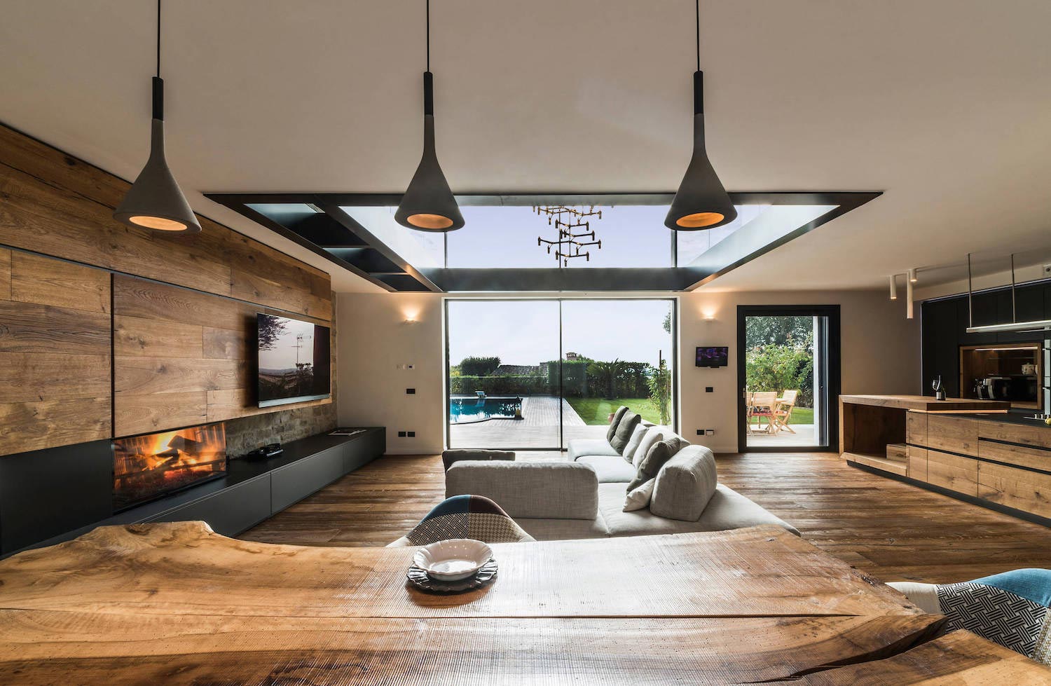 意大利 Guidonia Montecelio 山间别墅，绿色全景生活空间-2