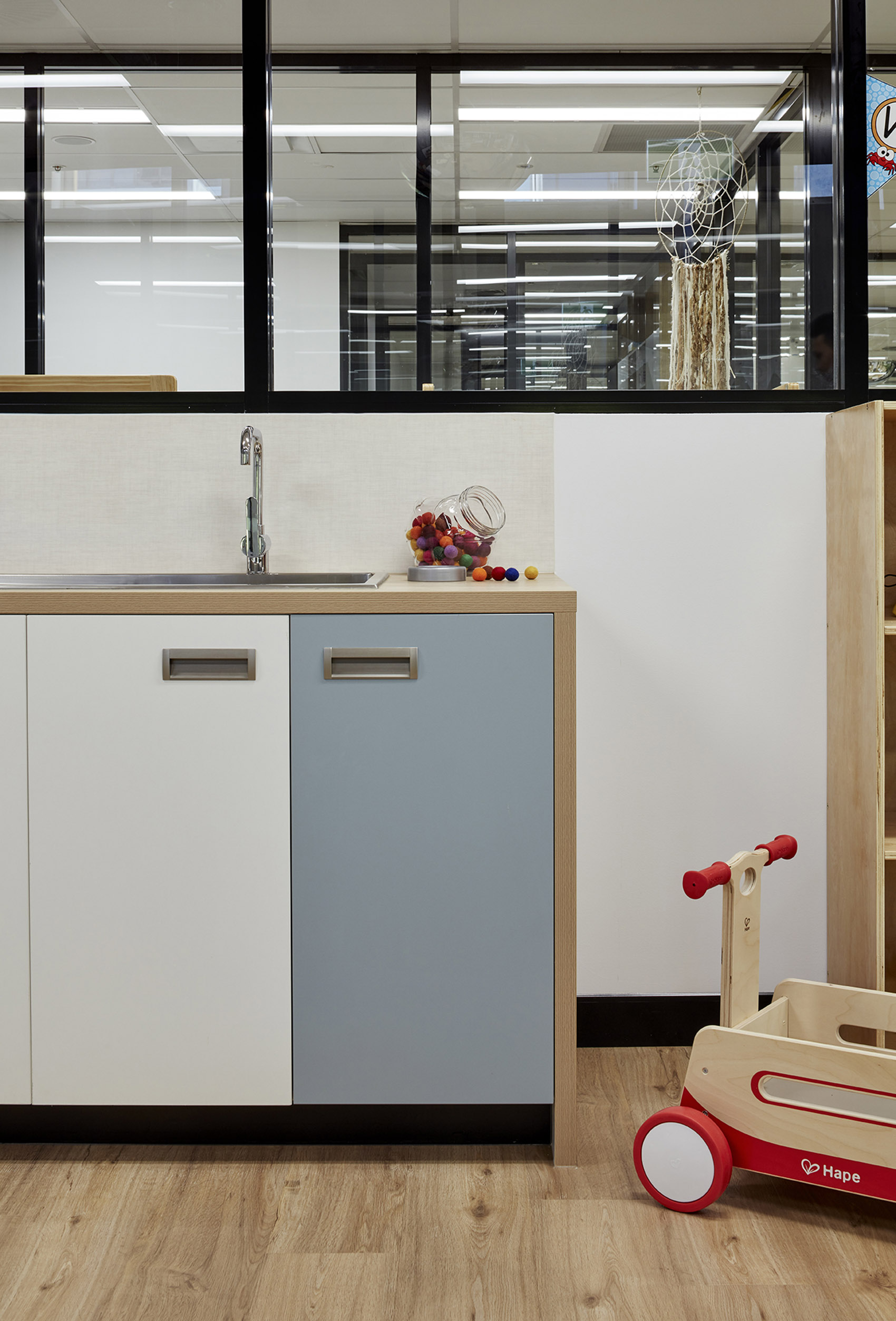 由商场改造的Goodstart 早教中心，澳大利亚布里斯班 / Gray Puksand -53