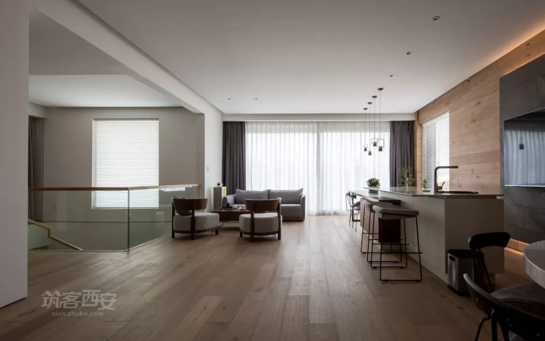 卧室变楼梯,颠覆性的复式空间设计-8