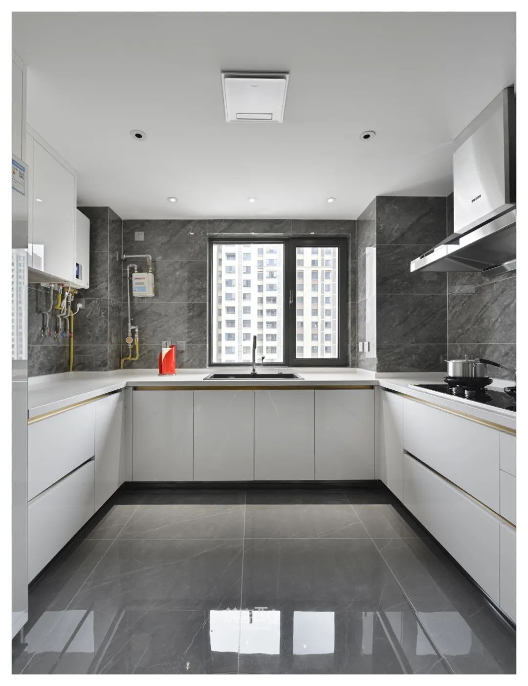 优优简简 | 吕高飞新作,现代极简风格的精致生活-33