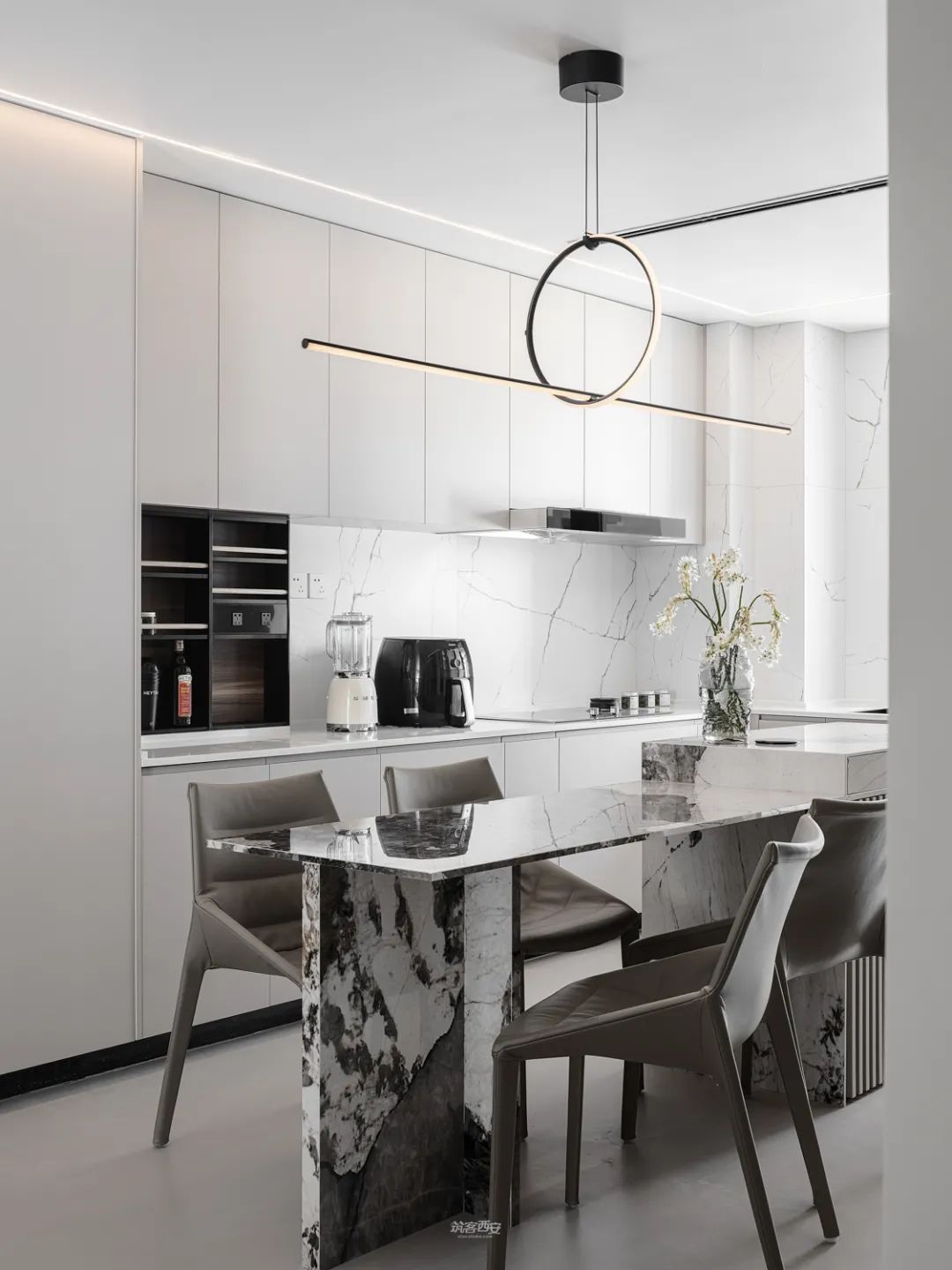 精神同频 · 胡剑设计师的现代空间艺术丨中国西安丨增减创意设计-31