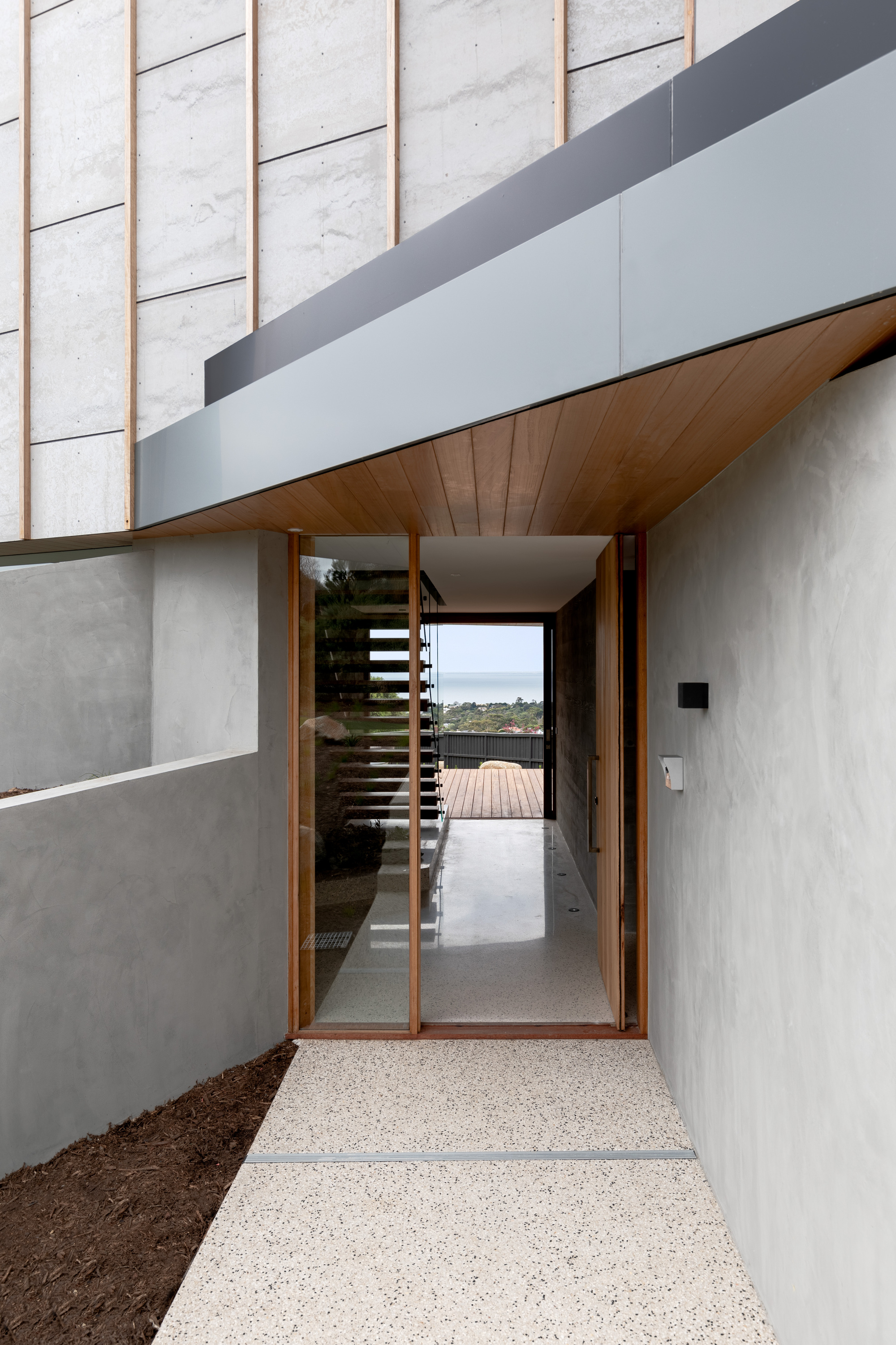 Three Angle House / Megowan Architectural-63