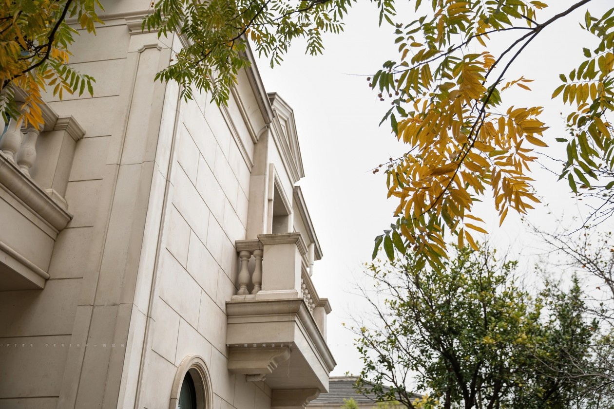 悬浮楼梯下的现代极简别墅设计丨中国杭州丨赵艺哲设计团队-37