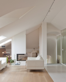 木质和地毯式公寓丨意大利都灵丨Bodà Architetti