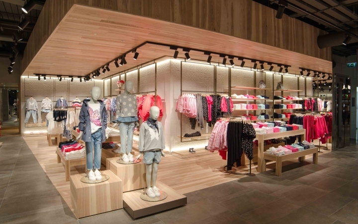 伦敦 Benetton 旗舰店 | 数字化艺术与自然的完美融合-22