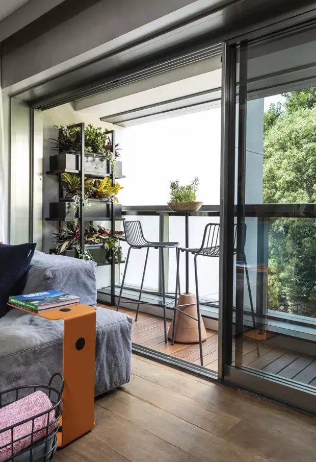 色彩鲜明的巴西小公寓-2