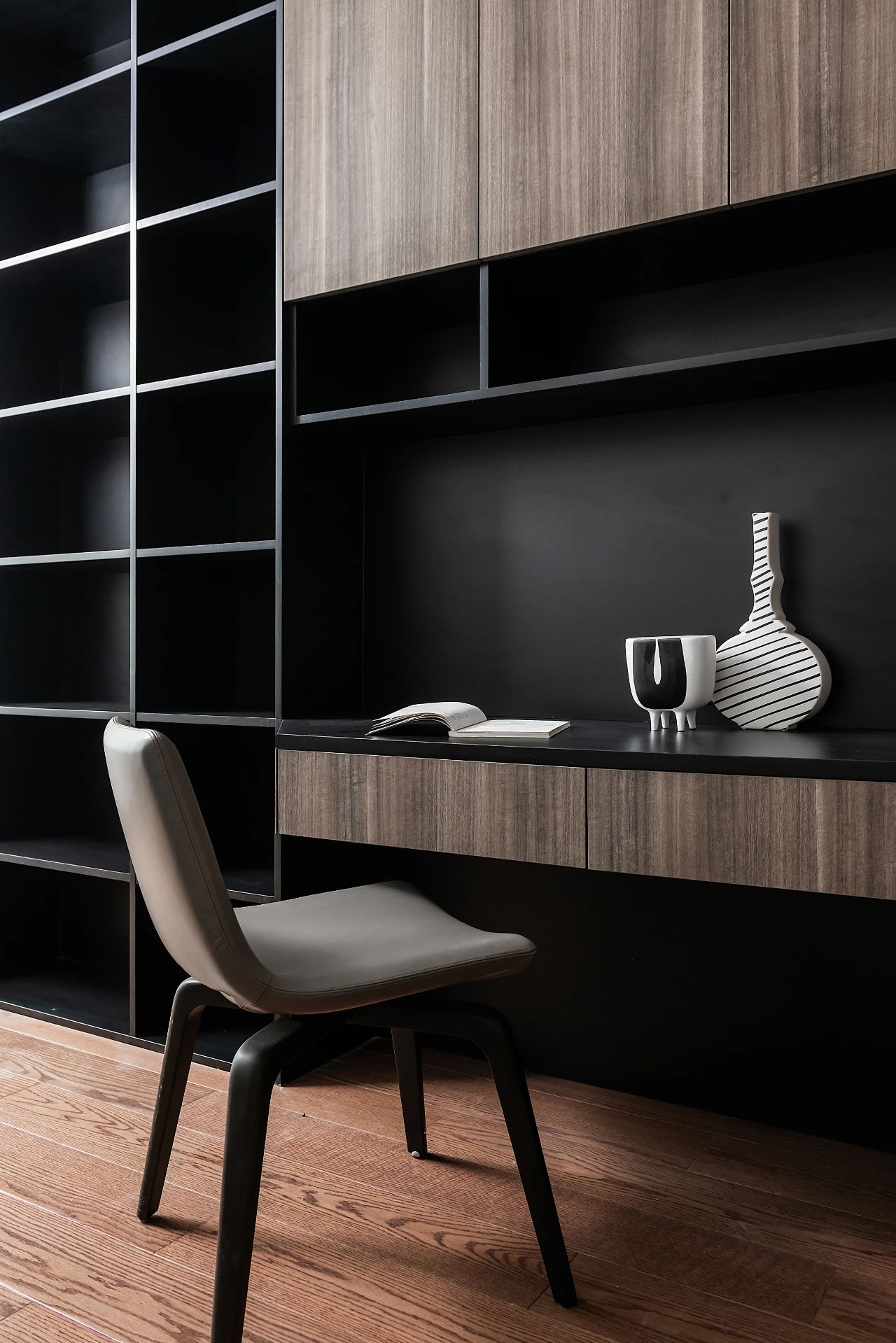 精致黑调都市品味家居设计-33