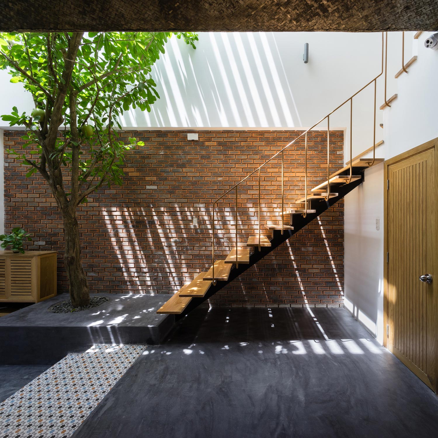 House inspired from the idea of tropical, effective, energy saving and friendly space   Page 2 of 2   CAANdesign  Architecture and home design blog-8