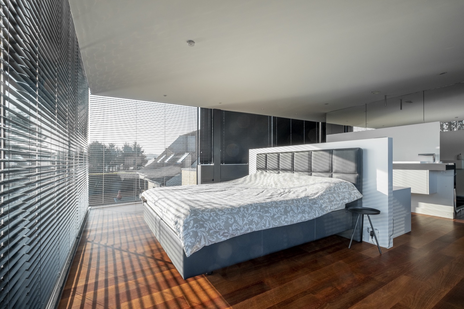 Old chapel is transformed into modern living studio-2