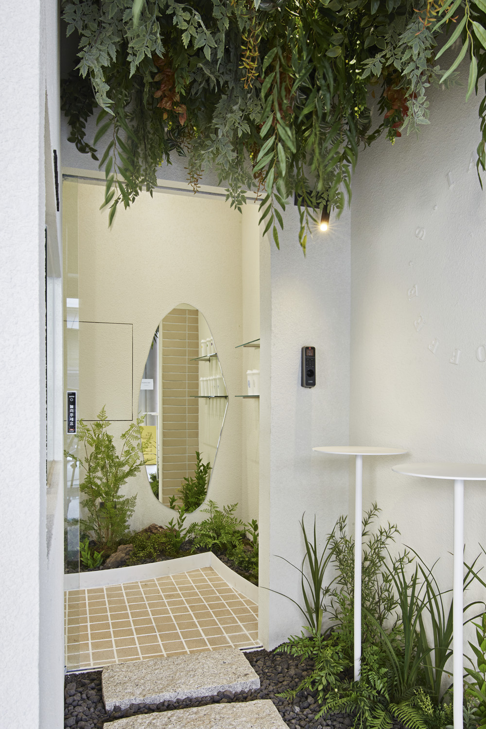 15 坪极简咖啡厅，打造温馨 INS 风-6