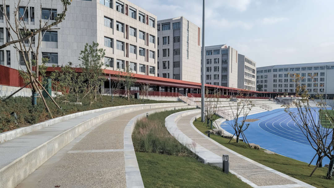 西区新城高级中学丨中国扬州丨华造设计-27