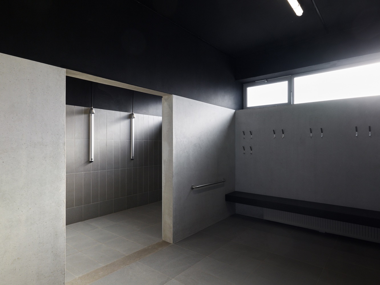 折纸式雕塑感的混凝土体育馆设计丨戈者设计-14