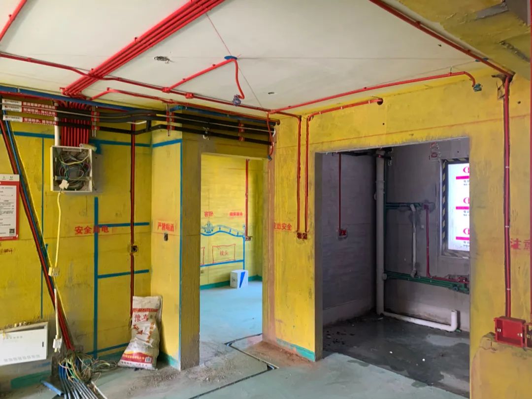 现代简约风格的艺术生活空间丨中国台州丨品东装饰-27