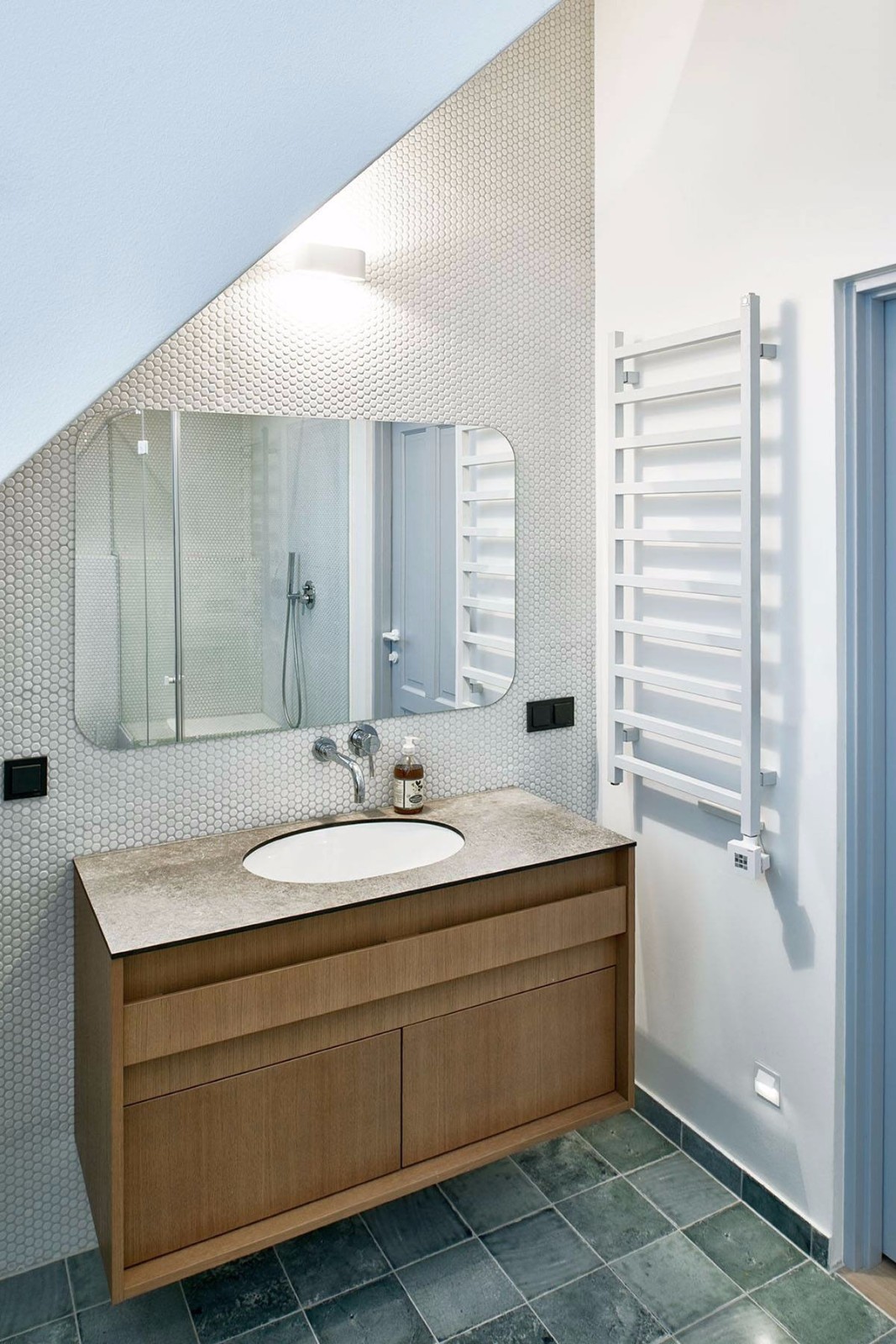 立陶宛简约大气的温馨住宅 | DIZAINO VIRTUVĖ-12