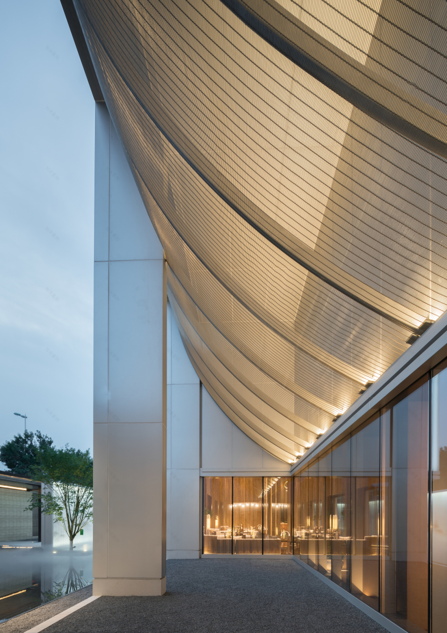 Lake 5 West Clubhouse / GBBN-30