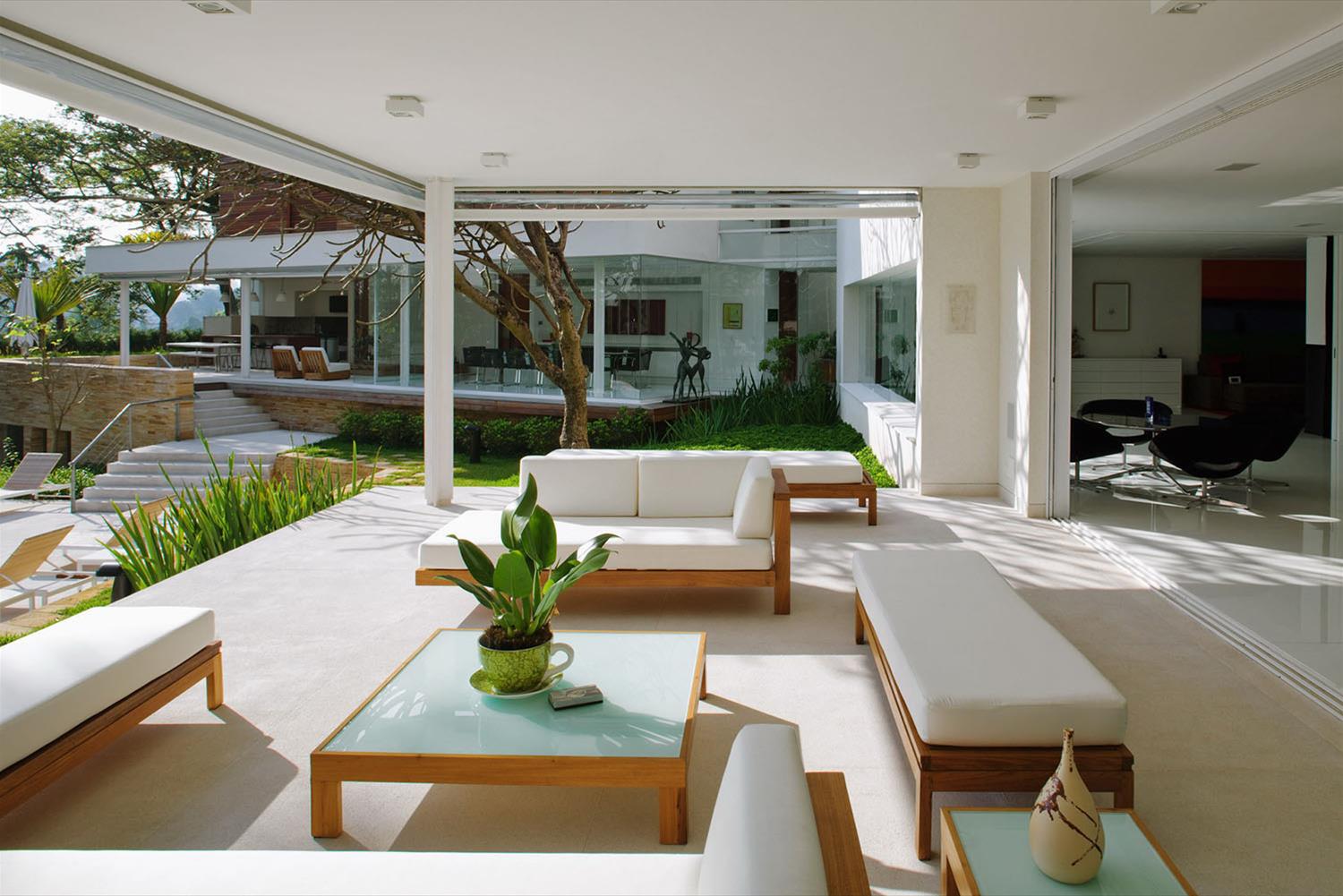 巴西 Residência RF · 现代钢材与玻璃的完美结合-5