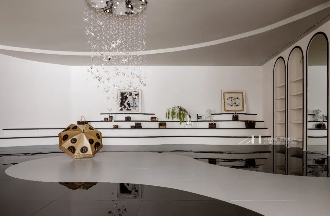 Miss Vintage 奢侈品集合店丨中国重庆丨岭众联合田艾灵设计-31