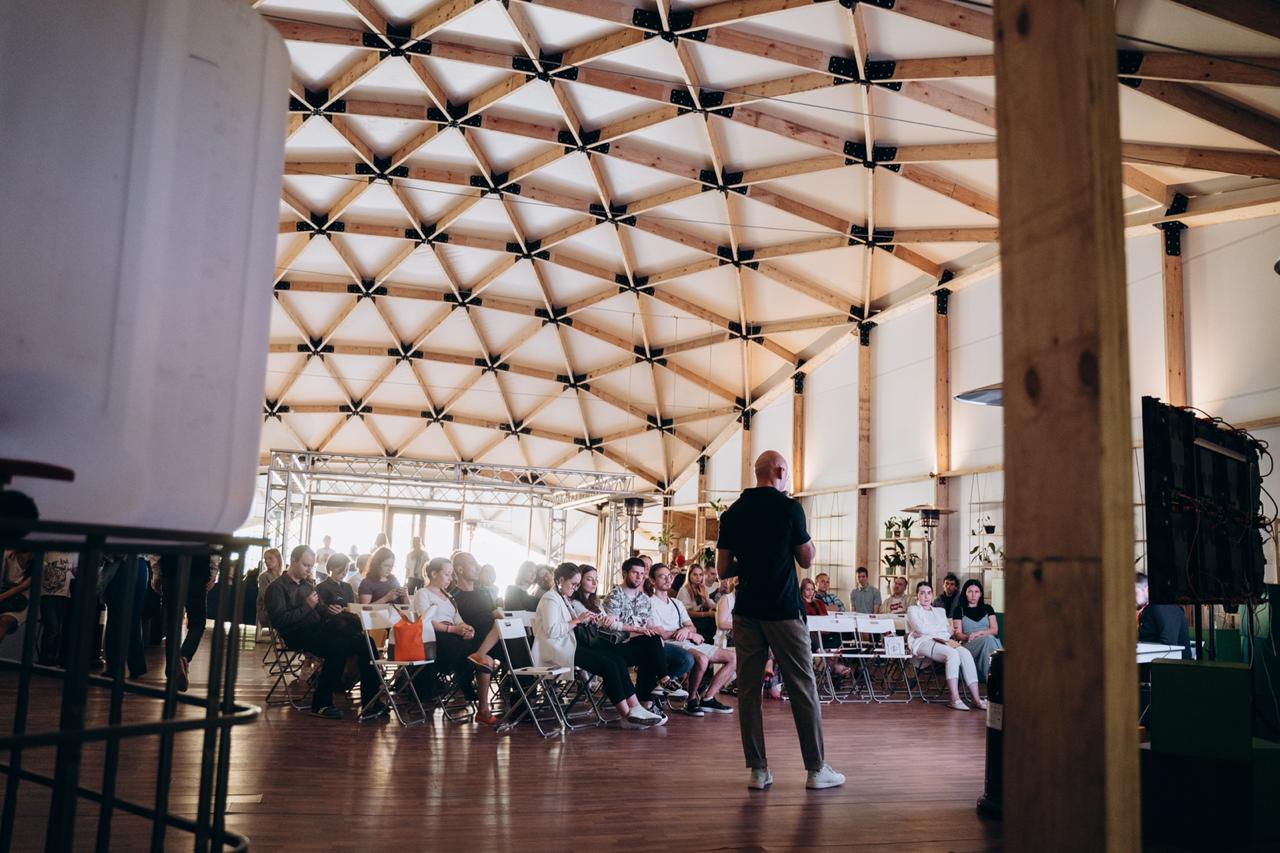 俄罗斯圣彼得堡八穹顶馆 | 现代建筑的融合与创新-17