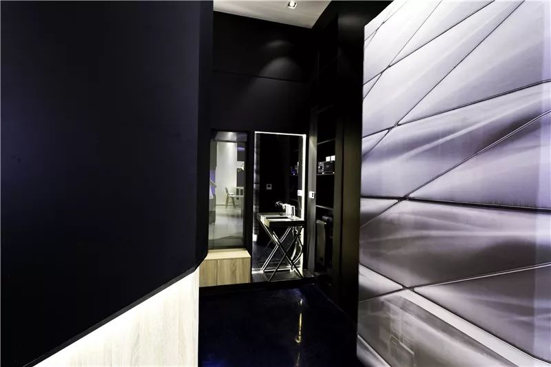 白色敬畏,现代办公空间的艺术探索-27