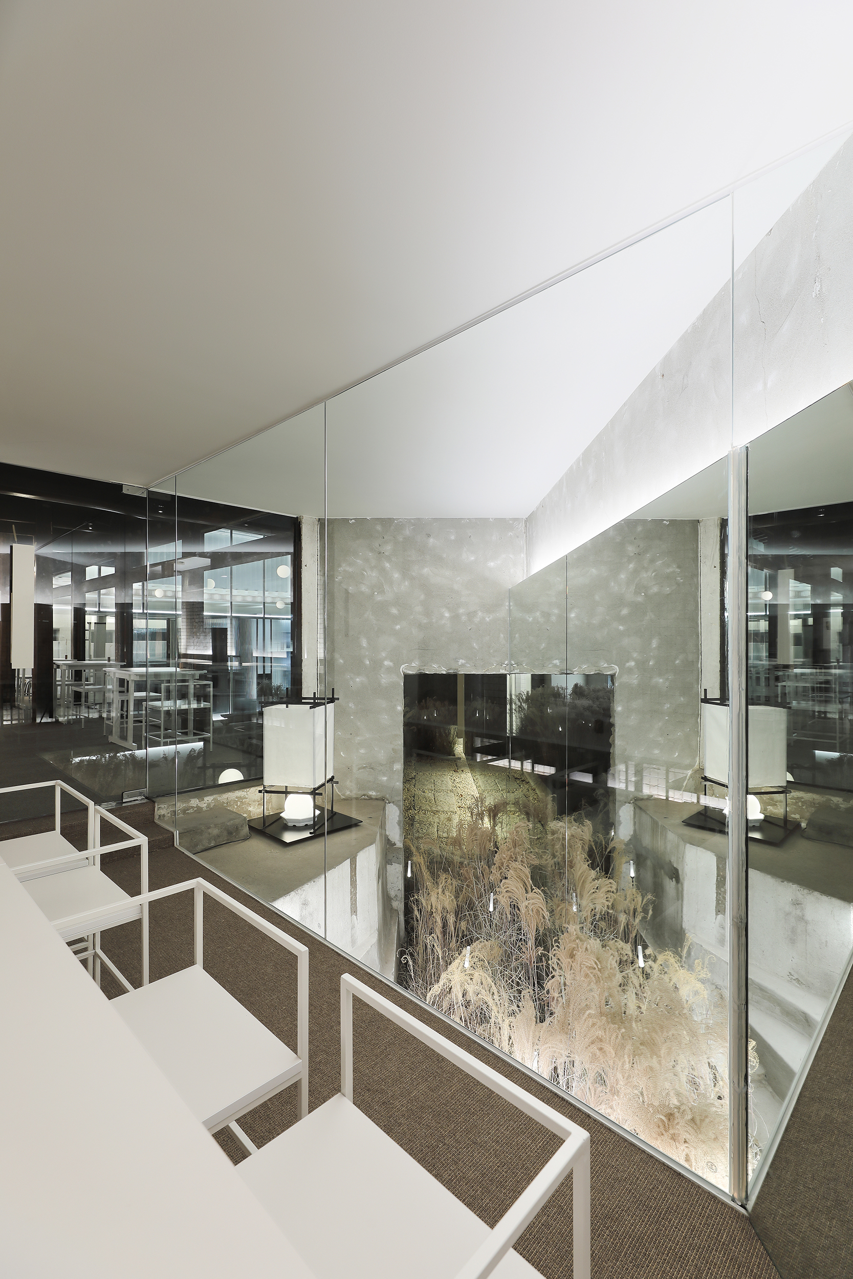 Dongnip Milbang Restaurant / Design Studio Maoom-40