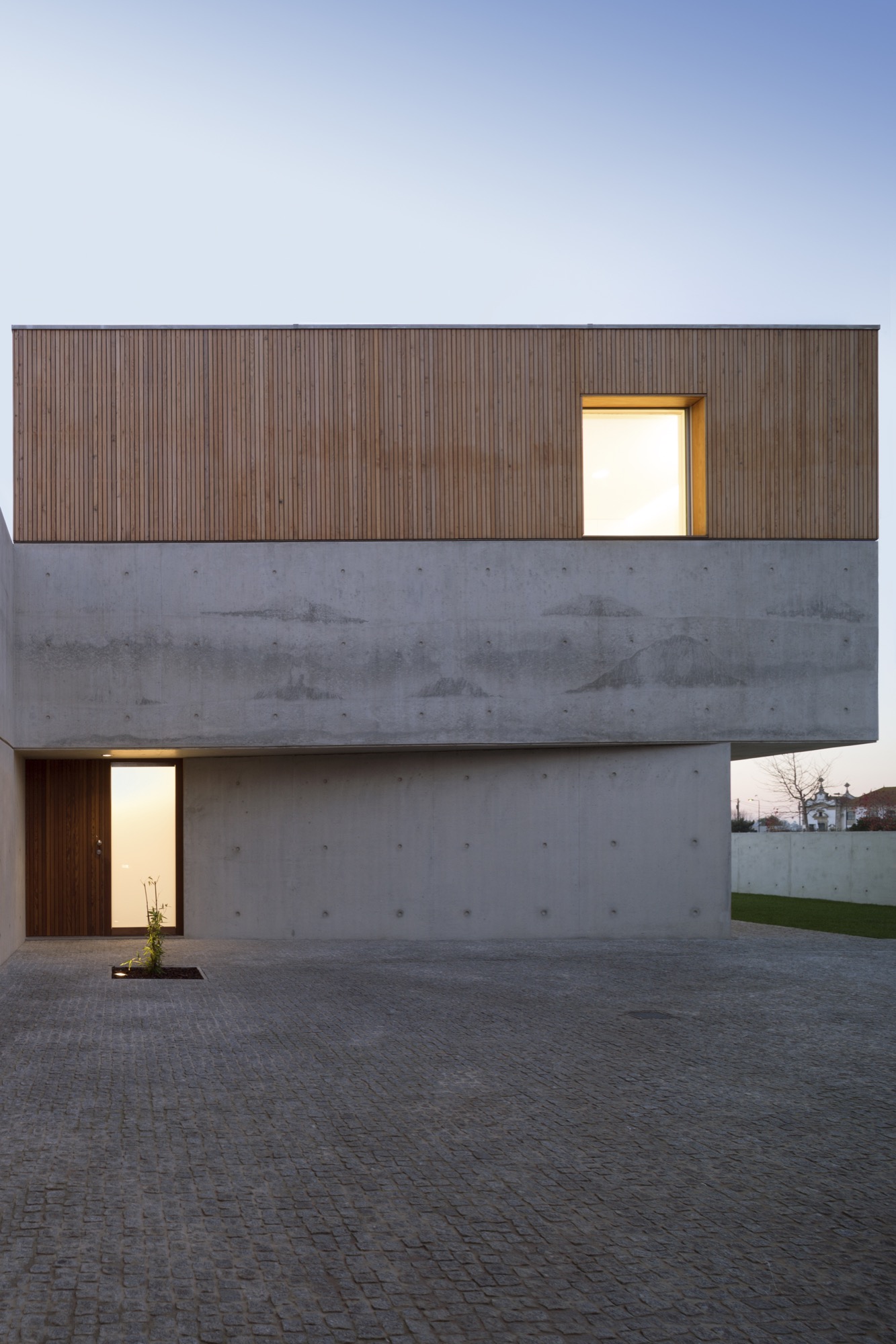 融入地形的葡萄牙私人住宅-67