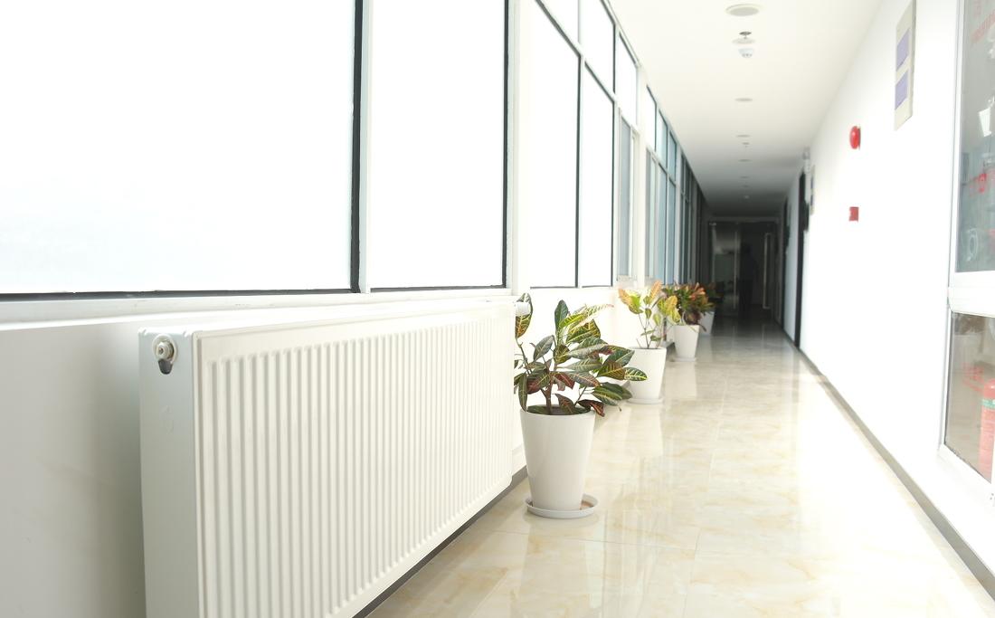 上海普陀区中石油办公室明装暖气片安装项目-14