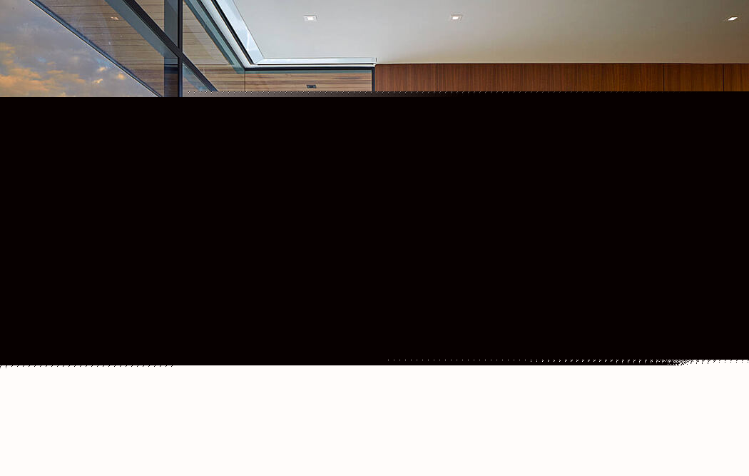 达拉斯隐藏池塘的中世纪住宅设计丨美国达拉斯丨Larue Architects-1